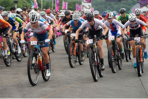 Haley Batten in the start loop during the Women's XC Event in Tokyo. Photo: Casey Gibson