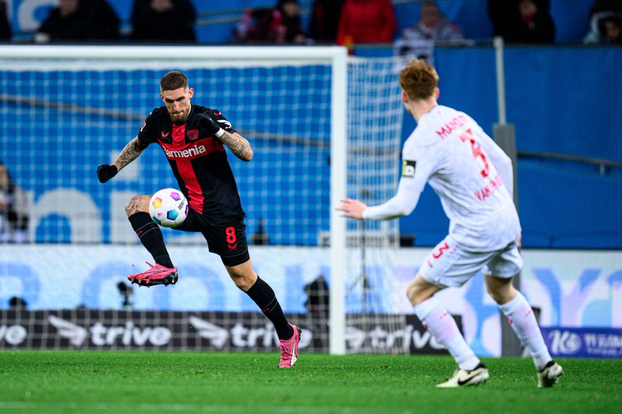 Leverkusen beat Mainz 2-1 for 11 points lead at the top 16