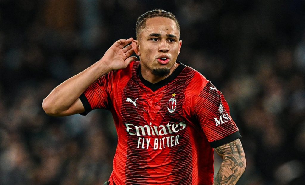 Milan scores late winner to beat 8-men Lazio at Stadio Olimpico 16