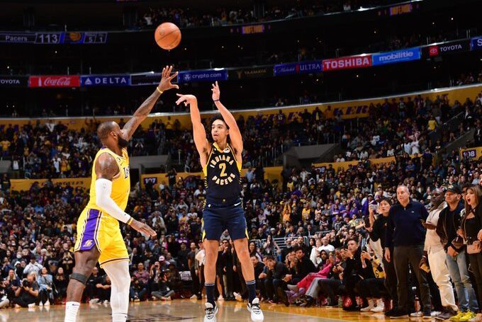 Lakers lose to Pacers at buzzer after blowing 17-point lead 2