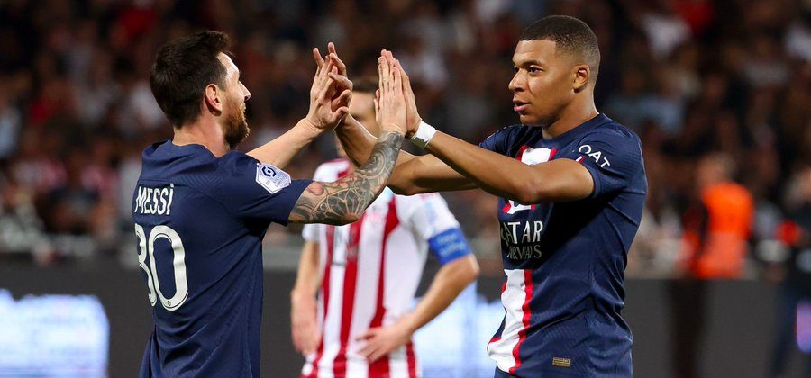 Mbappe misses playing with Messi at Paris Saint-Germain 14