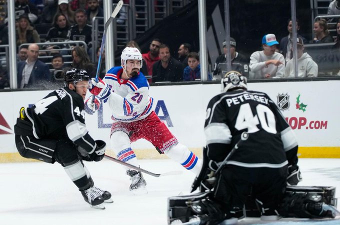 Kreider scores two in third period, Rangers past Kings 6