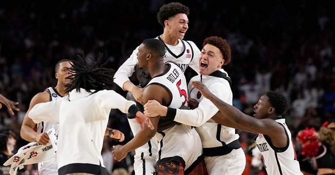 San Diego State tops Florida Atlantic with buzzer-beater 12