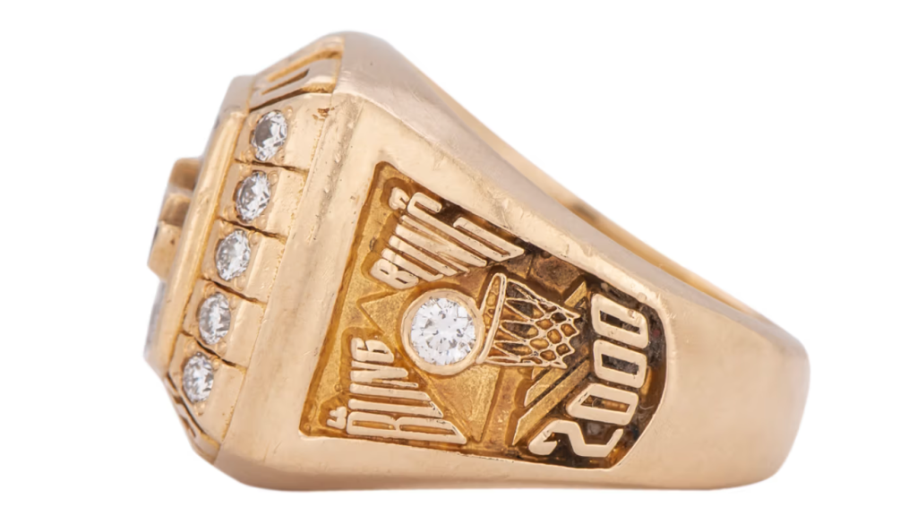 Kobe Bryant's first championship ring sold for almost $1 million 3